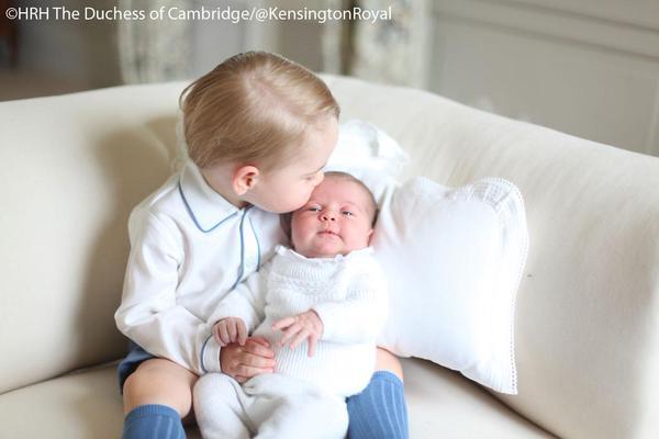 喬治王子與夏綠蒂公主兄妹情深